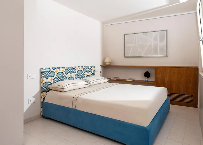 Certis - Villa Capri